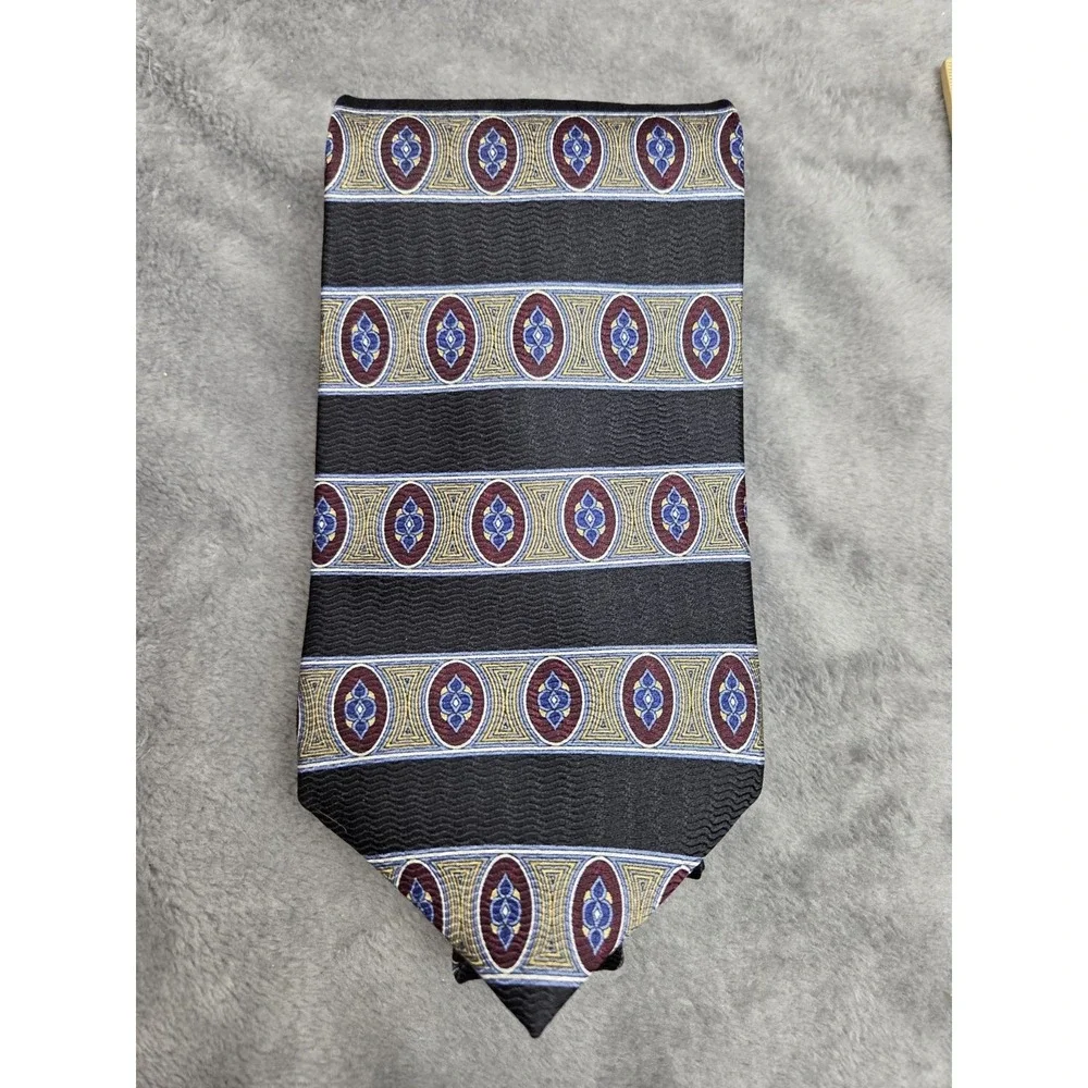 Geoffrey Beene Men's Silk Tie Classic Sophisticated‎ Retro